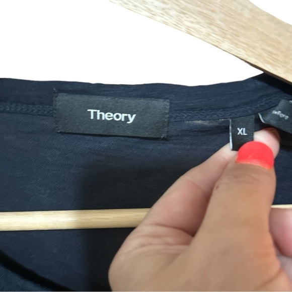 EUC - Theory Snap Henley - navy - size XL - Picture 3 of 4